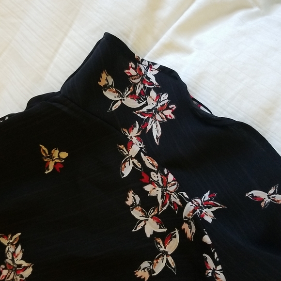 Apt 9 Women's blouse - Picture 6 of 8